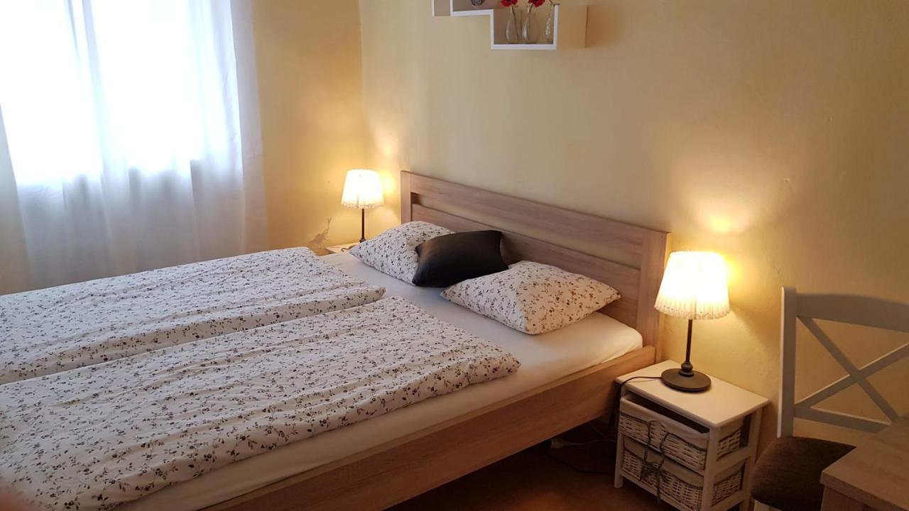 Apartman Lotos Mikulov Εξωτερικό φωτογραφία